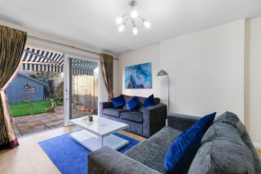 Staiforce 2 Bedroom House with Parking testnow